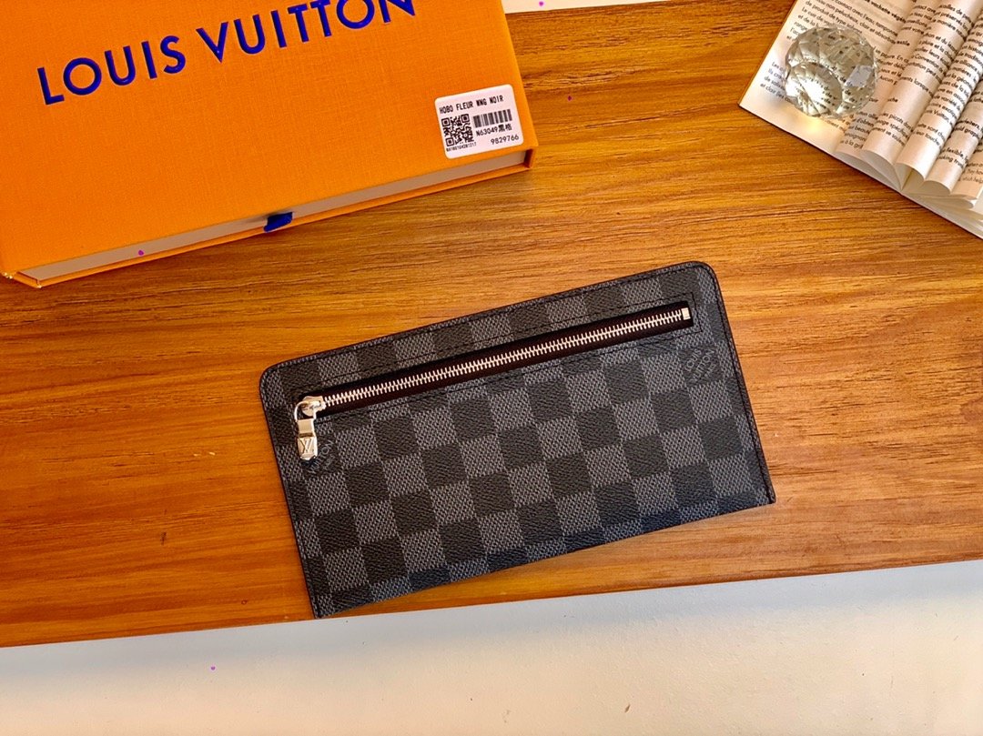 Louis Vuitton Damier Wallet 20cm Black – Fapert